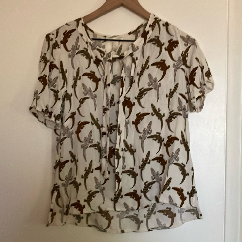 Alligator top